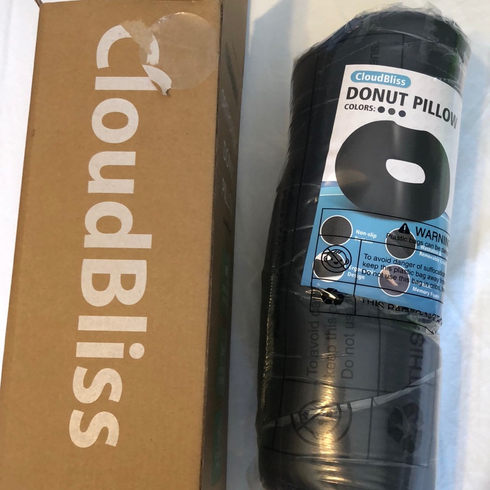 Memory foam seat cushion NIB NWT